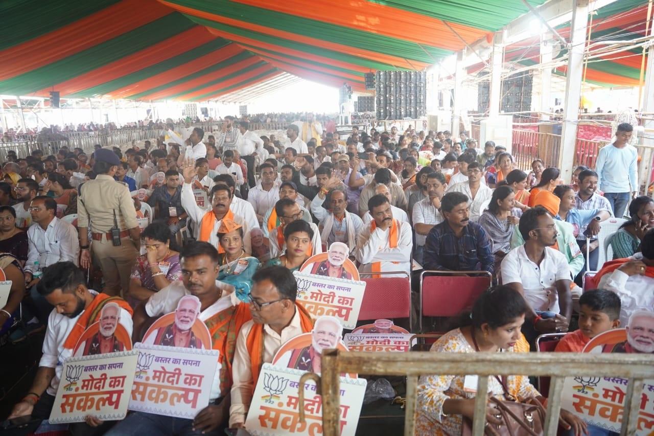 PM Modi also dedicated a new rail line between Antagarh and Taroki and a rail line doubling project between Jagdalpur and Dantewara