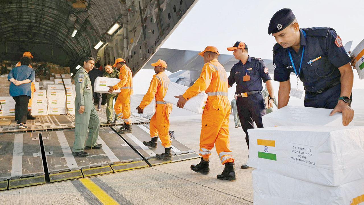 India sends aid to people of Palestine
