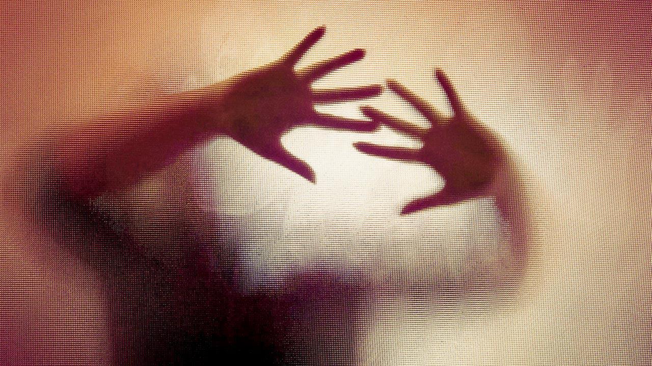 Girl thrown before train in UP  for resisting sexual harassment