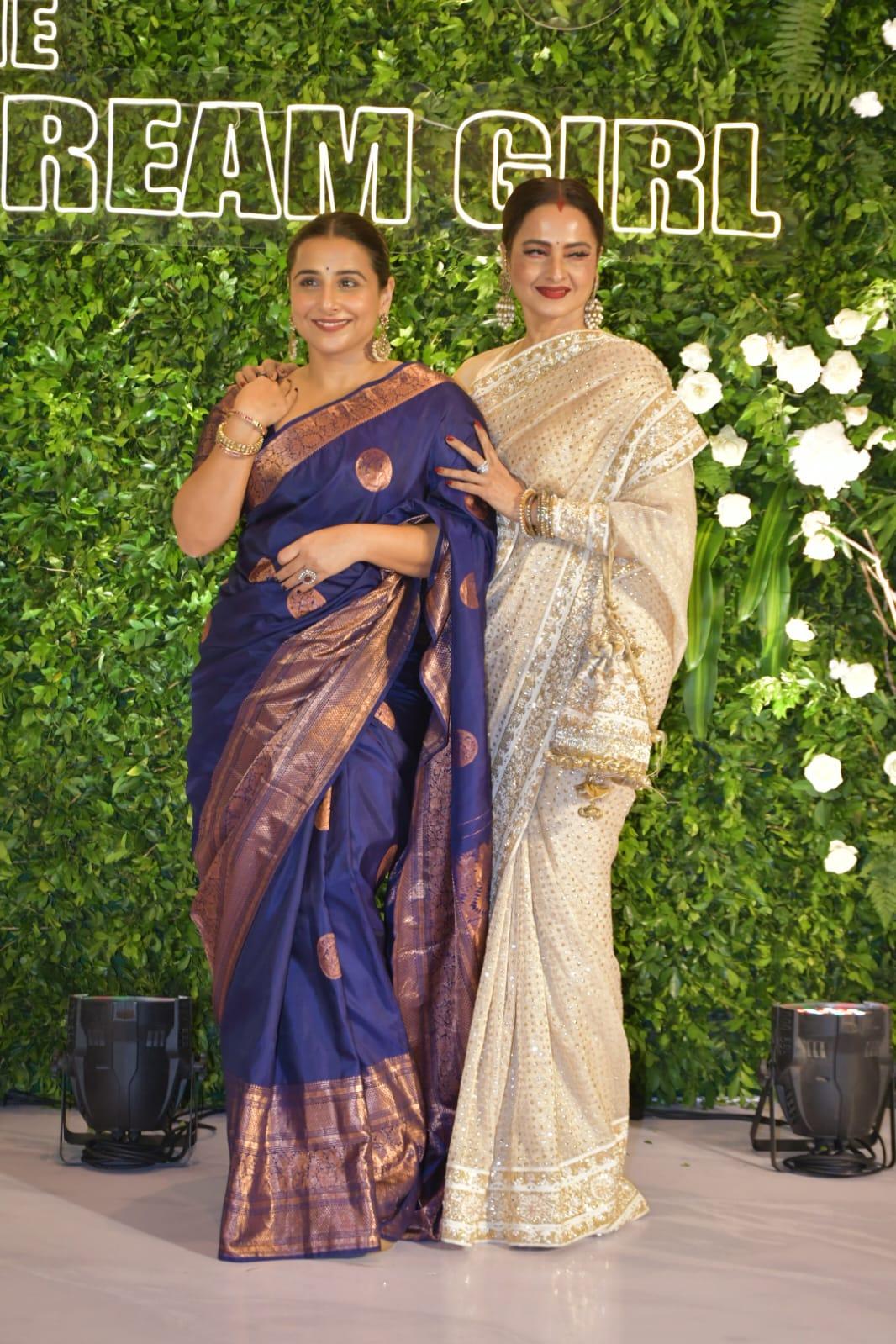 Rekha and Vidya posed for a cute snap that effectively melted all hearts