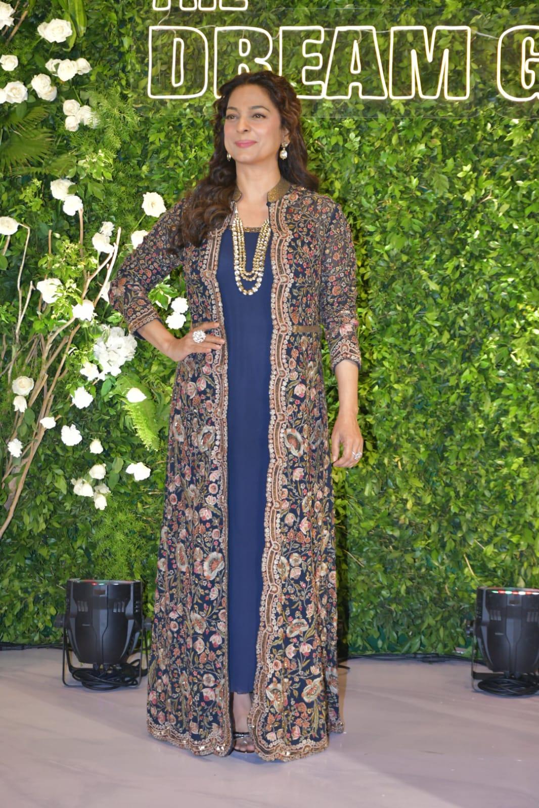 Always classy, Juhi Chawala looked stunning in her ensemble as she attended the birthday bash to cheer on Hema Malini