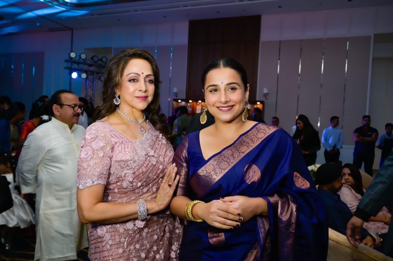 Vidya Balan and Hema Malini look like absolute perfection in this snap