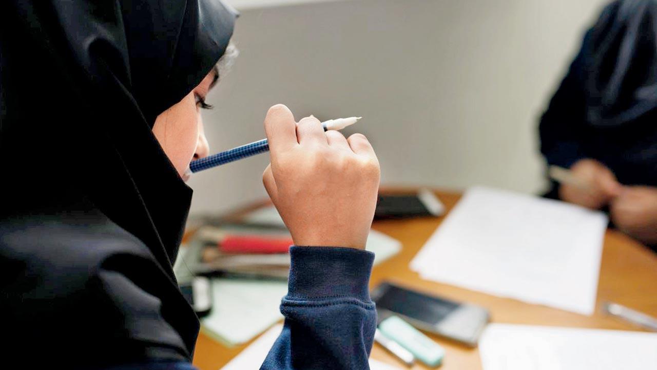Students allowed to wear Hijab during exam: Karnataka