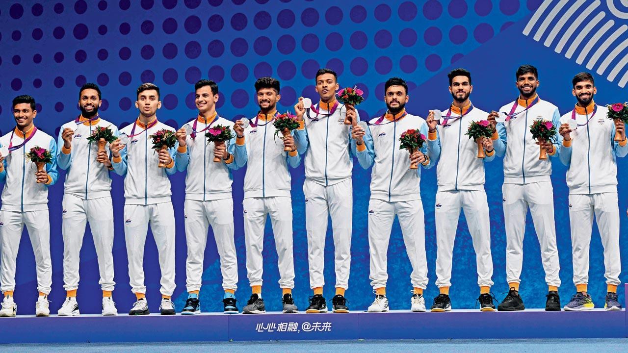 India men clinch first-ever team silver in badminton