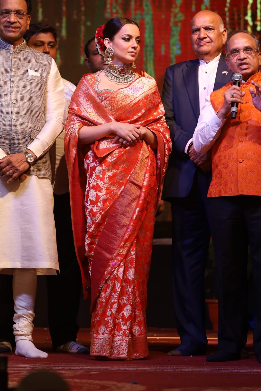 For the occasion, Kangana opted for a red traditional saree