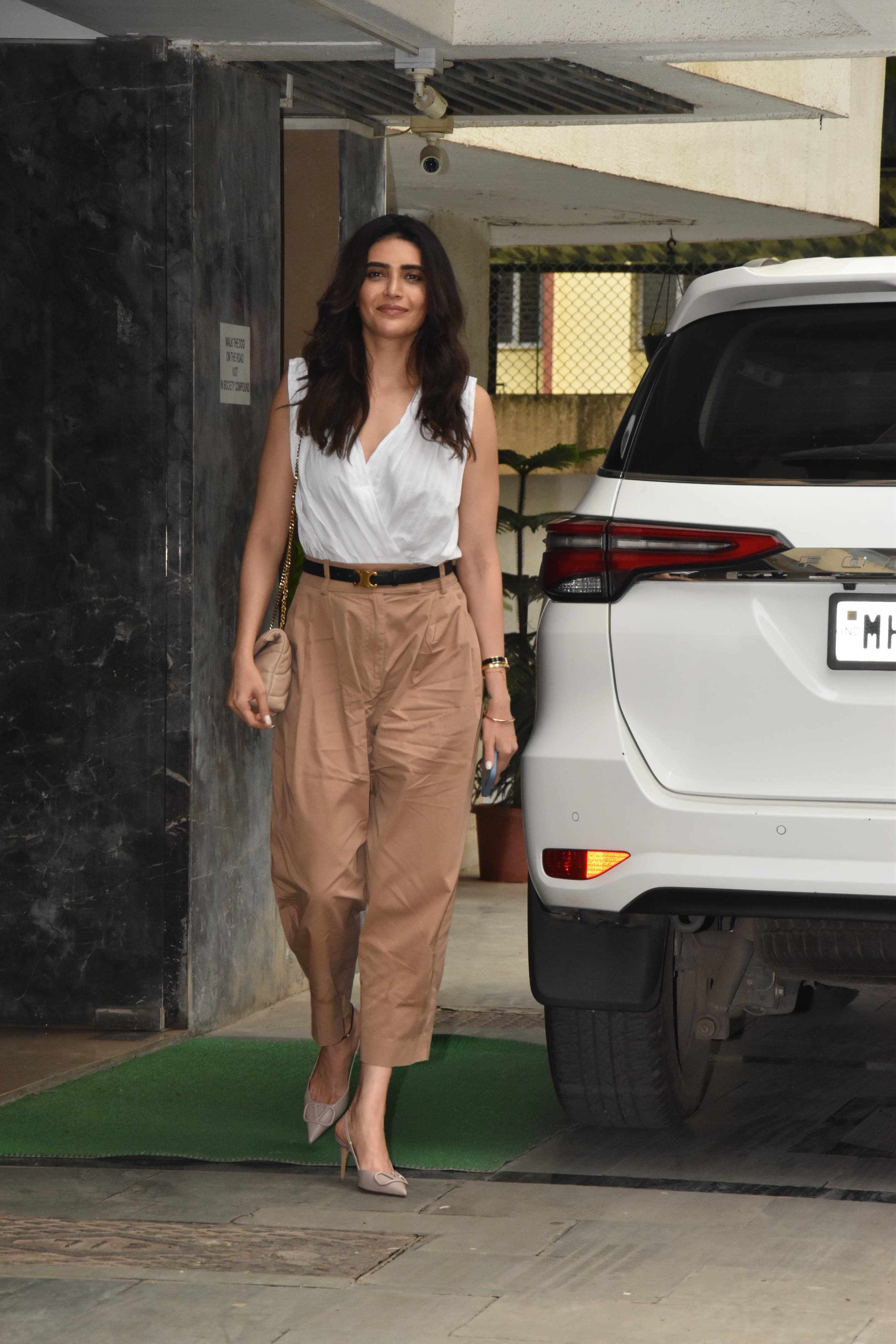 Karishma Tanna looked fashionable and chic during her day out in a stylish yet understated outfit