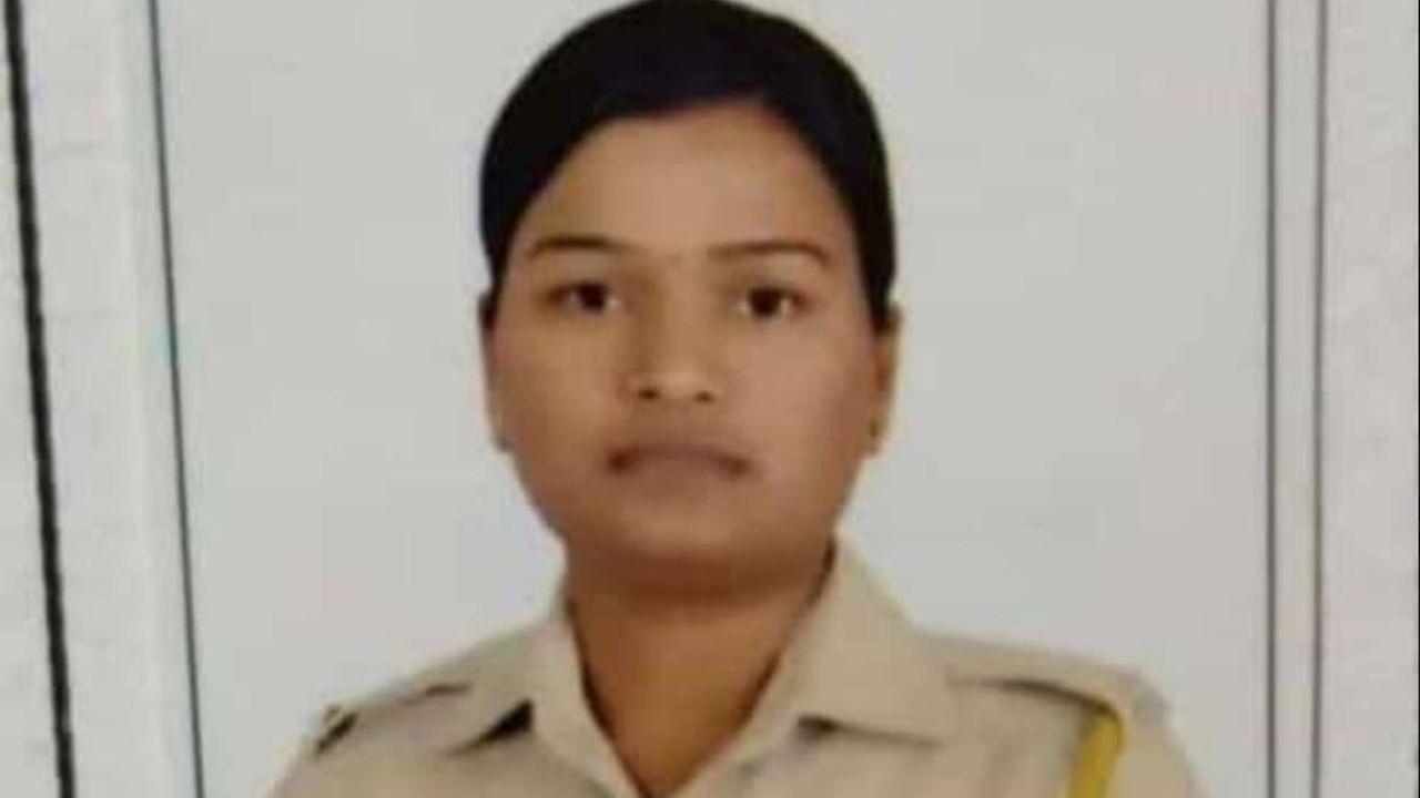 Mumbai Police constable kills herself at home over domestic issues Mumbai Police constable kills herself at home over domestic issues