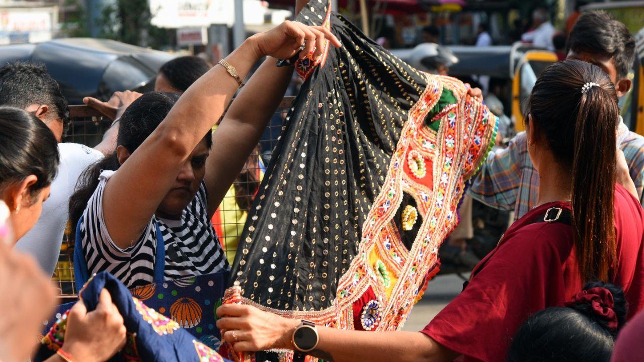 A crowd of shoppers were spotted near Jambli Galli, Borivali (West) shopping for choicest of ‘lehengas’ (Indian skirts) for the festivities