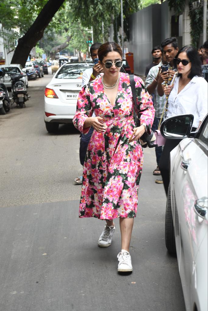 Neha Pendse went out wearing a lovely floral dress