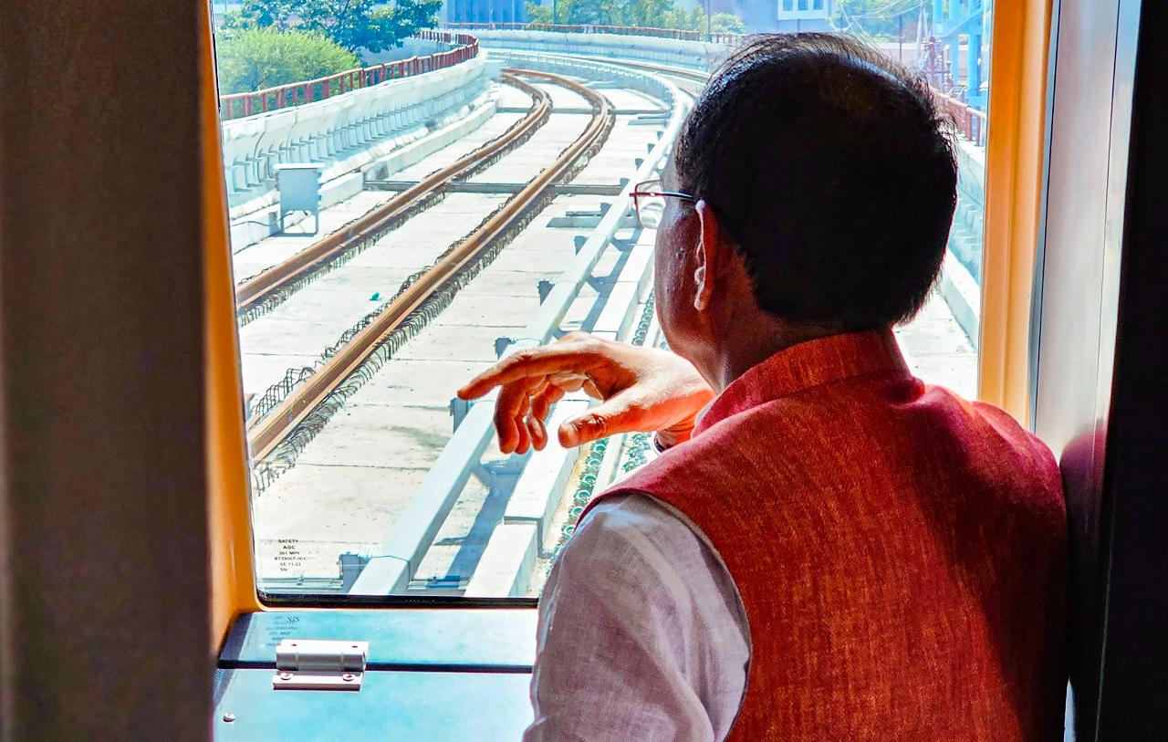 Ahead of the showing green signal to metro, CM Chouhan said, 