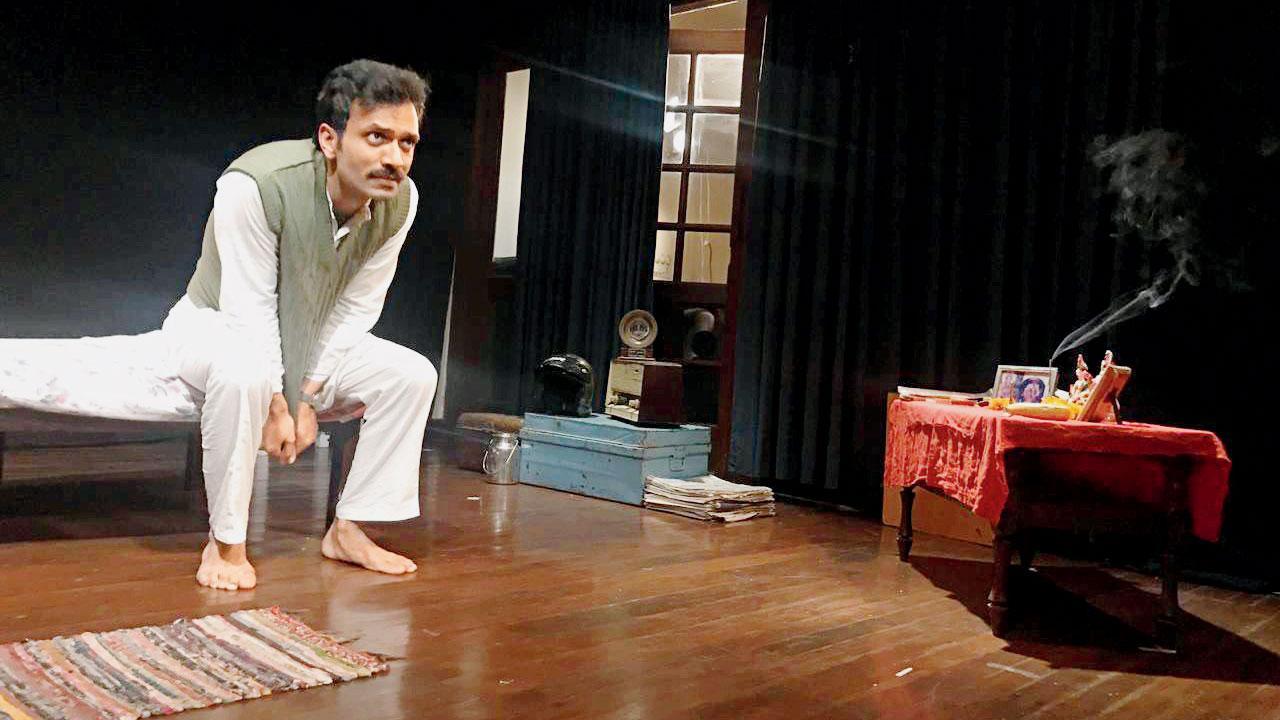 This one-man staging explores a father and son's battle with mental illness