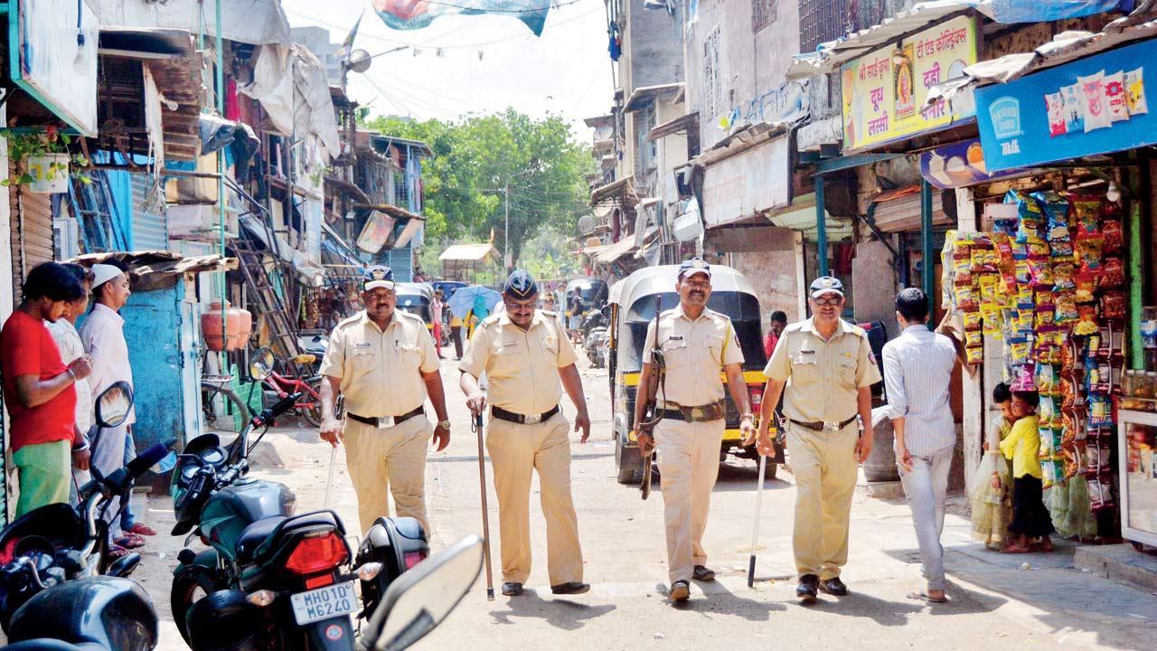 Mumbai: Activist says cops manhandled him