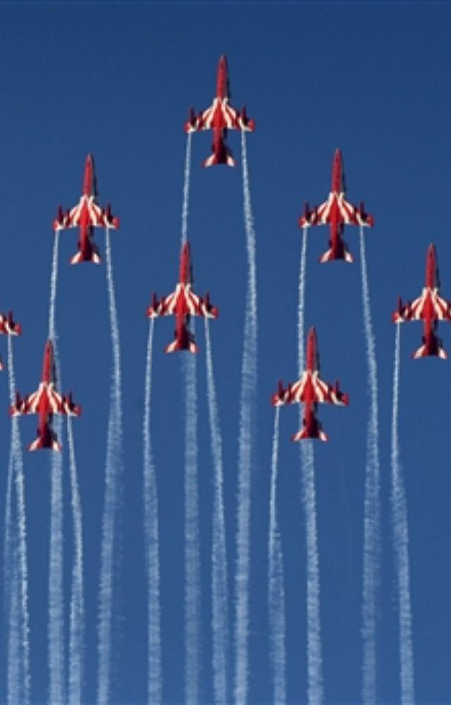 n a prelude to the celebration, the IAF showcased its combat capabilities with a dazzling aerial display over Bhopal`s Bhojtal lake on September 30.