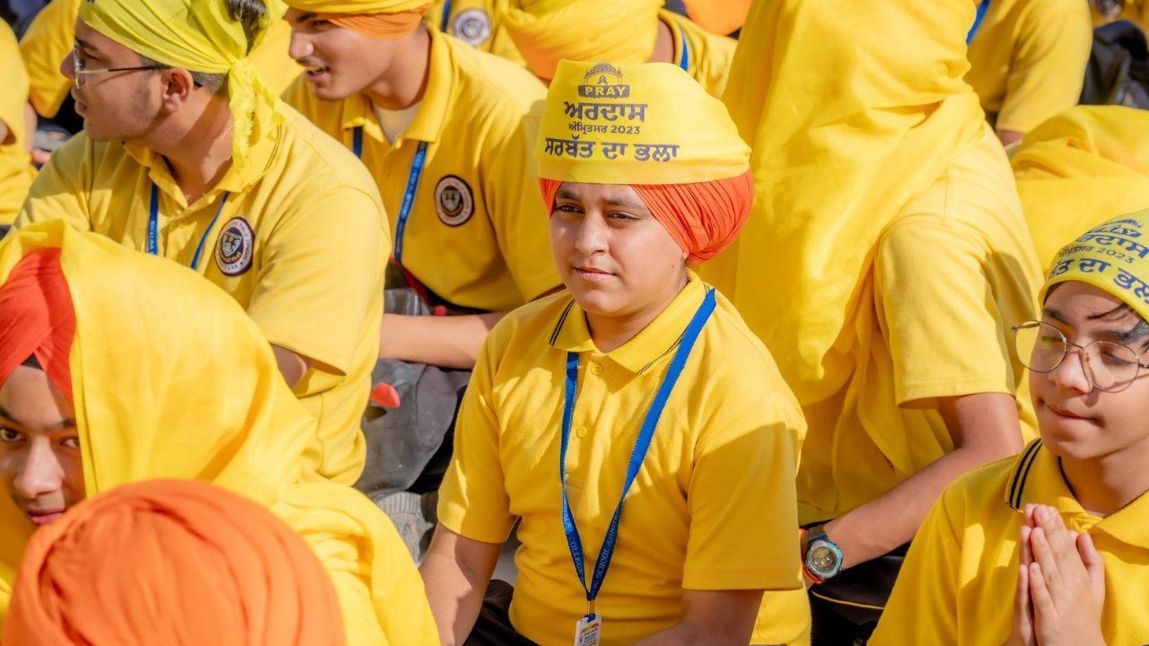 Punjab CM Mann, students offer prayers at Golden Temple in anti-drug initiative