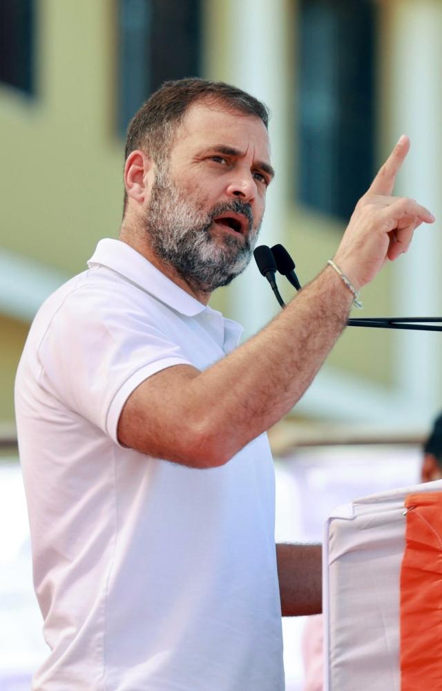 'Discrimination in the sacrifice of martyrs is an insult to them,' Gandhi said