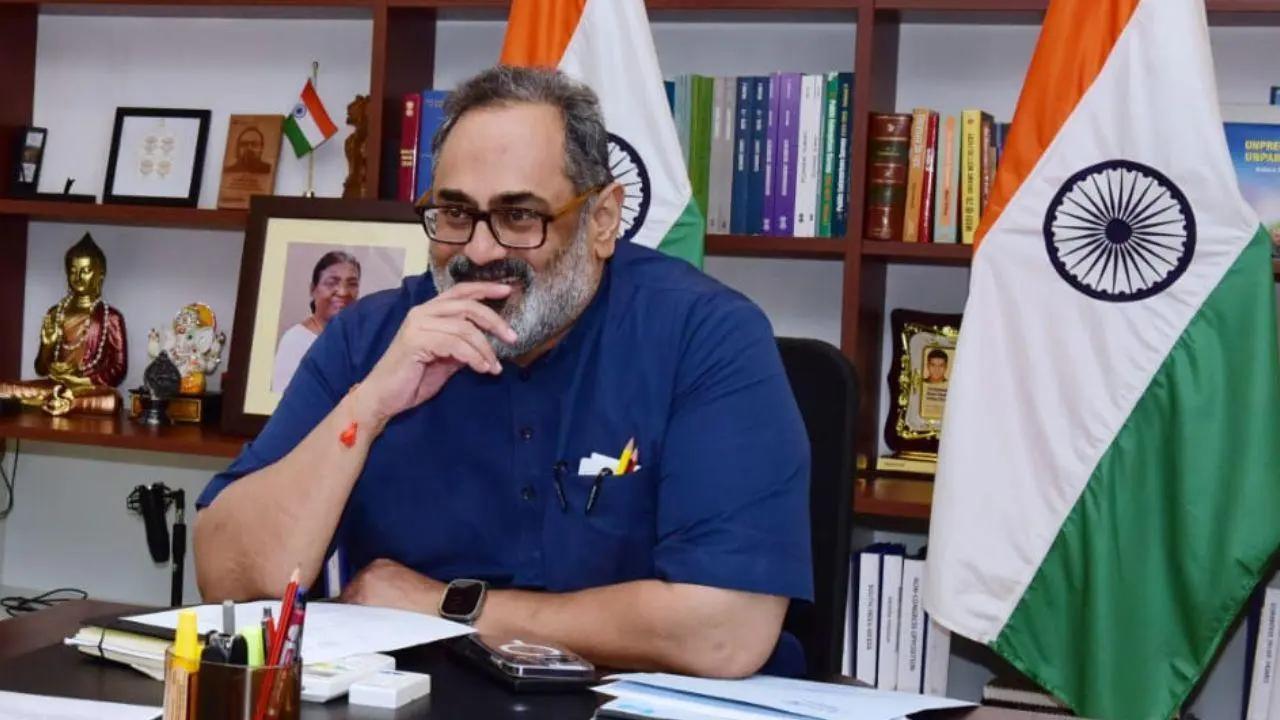 Expect Apple to clarify if its devices are secure: MoS IT