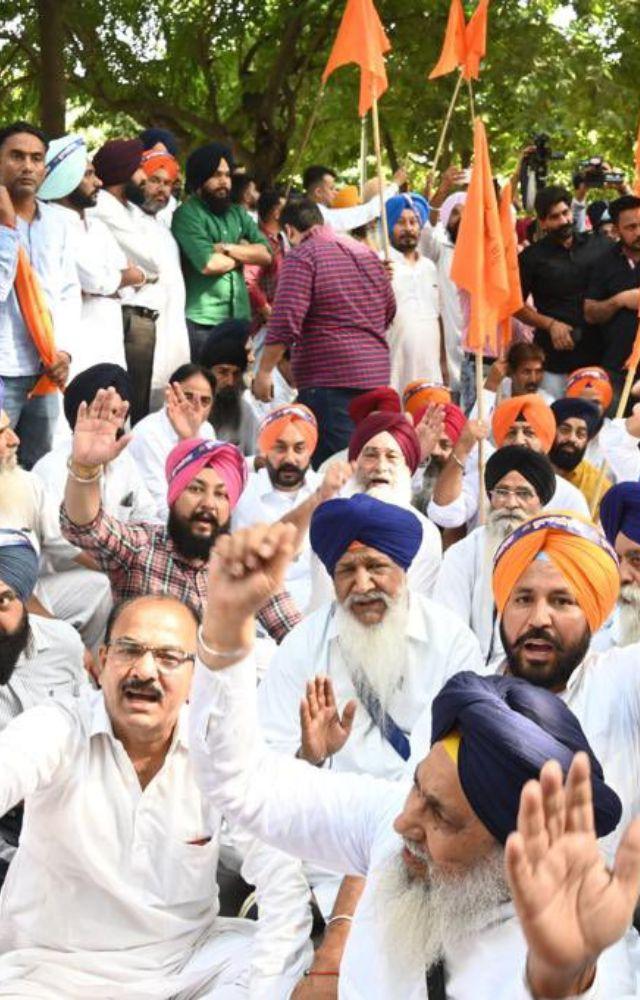 Demonstrators gathered outside the party headquarters in Chandigarh, voicing their grievances against the government`s handling of the SYL canal issue.