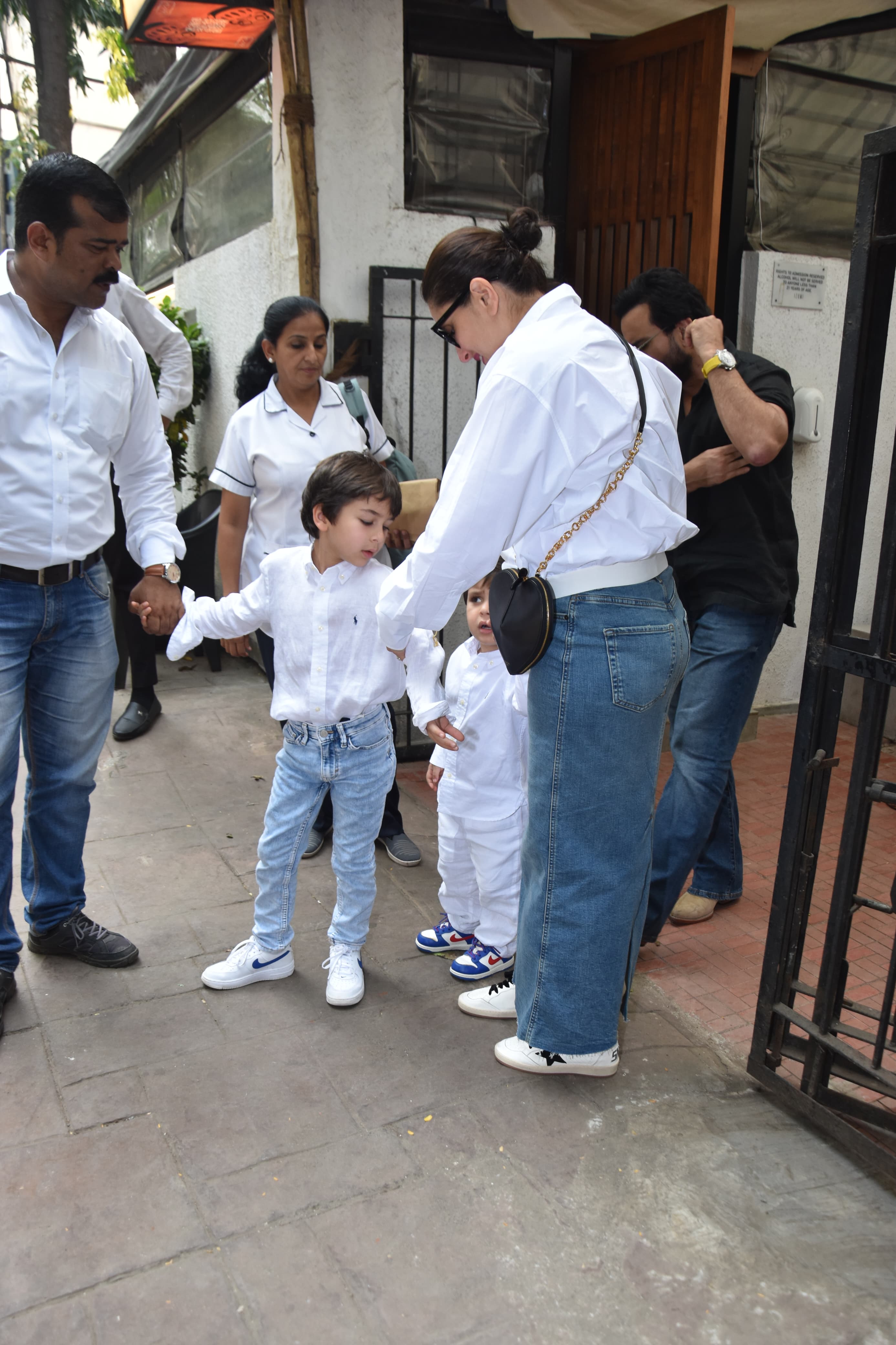 Saif Ali Khan and Kareena Kapoor were clicked with their kids