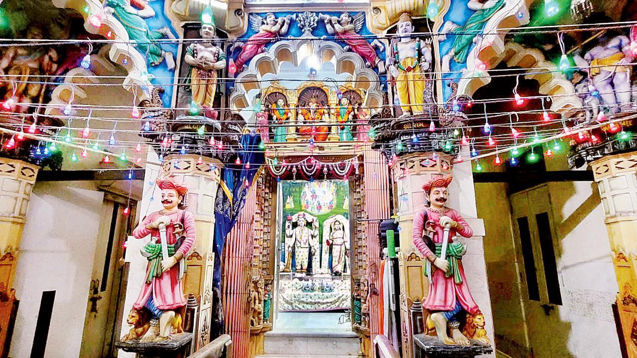 Join this walk to witness the unique Navratri celebrations of Girgaon