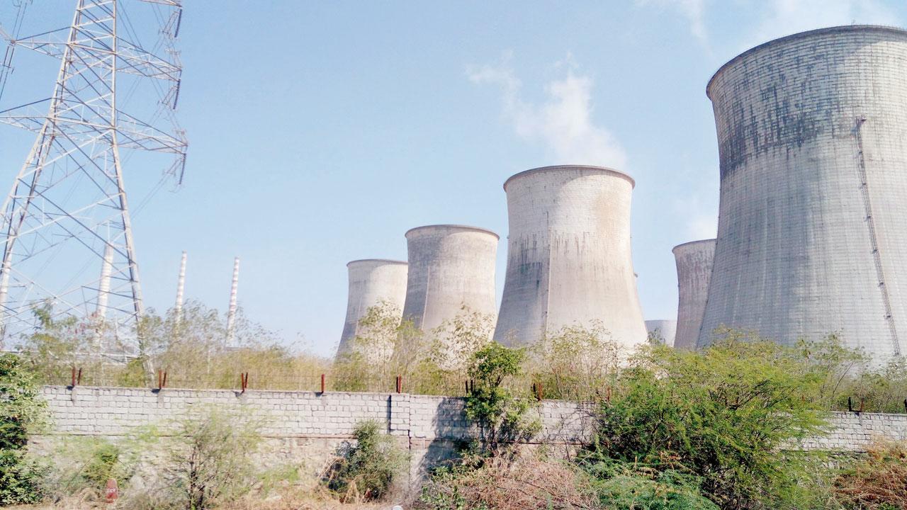 Maharashtra: State approves power plant near Nagpur, hopes to win over activists