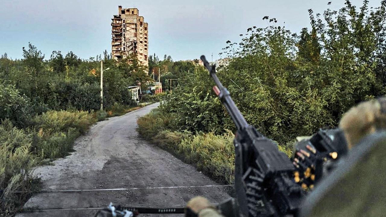 Russia sending more forces to Eastern Ukraine