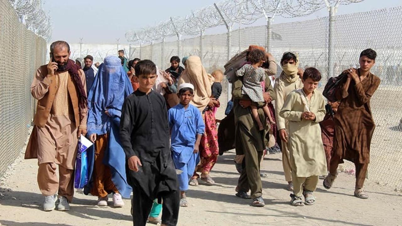 Kabul urges Pak to 'reconsider' deportation of over one million Afghan migrants