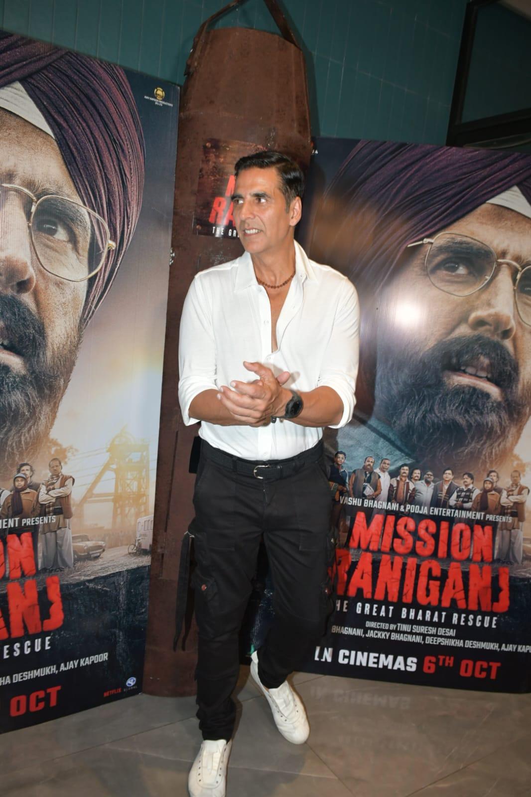 Akshay Kumar was spotted promoting his new film 'Mission Raniganj'