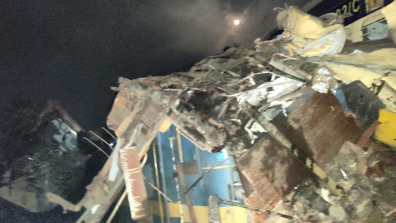 8 dead, 32 injured as 2 passenger trains collide in Andhra Pradesh