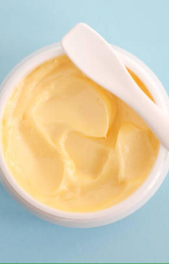 Body butter is an excellent skin moisturiser for extremely dry skin. It contains essential vitamins that make the skin soft and supple
