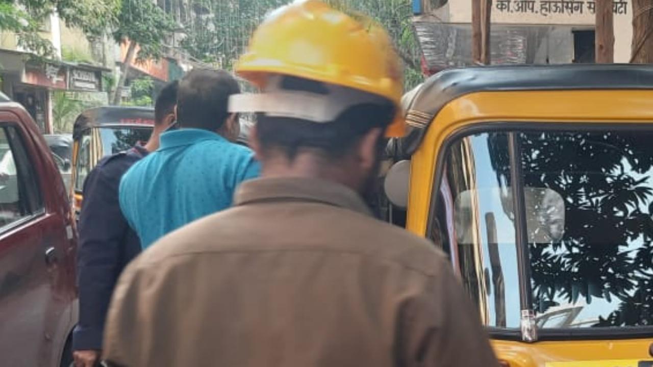 Maharashtra: CNG gas leaks from vehicle in Thane, no injuries
