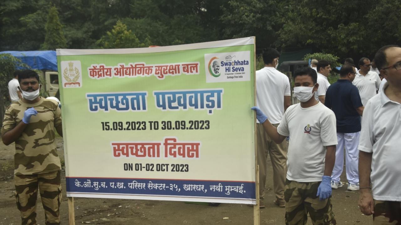 Swachhata Hi Seva: Over 350 cops join cleanliness drives in Thane, Palghar