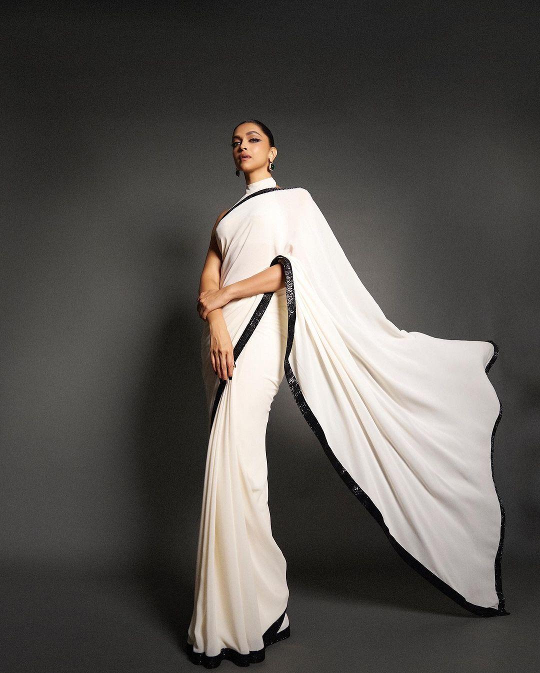 Another look by Deepika that stands tall for Navratri fashion is this exquisite white saree. This saree is the perfect choice and can be worn on October 16, the designated 'white' day of Navratri 
