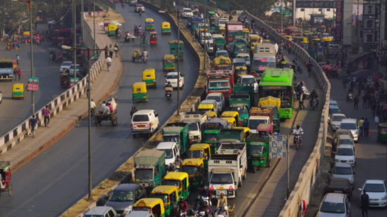 Nanoparticle emissions from vehicles in Delhi may raise health risks: Study