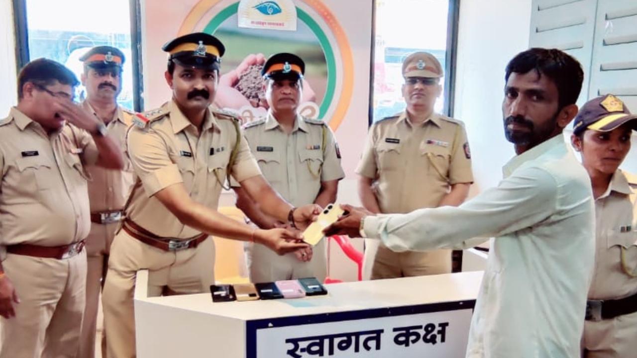 The cops including police officials from Deonar Police and the cyber crime cell managed to use the technical clues to trace the phones