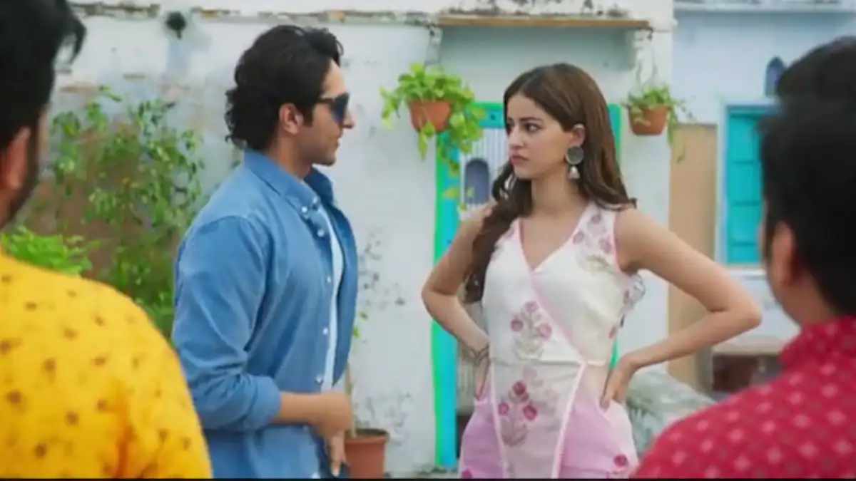To fulfill the condition, he has to become Pooja, a bar dancer and then a psychiatrist. Chaos ensues Karam's friend informs Abu Salem (Paresh Rawal) of Pooja. The rich and influential man decides to get Pooja married to his son Shah Rukh (Abhishek Banerjee) to pull him out of depression. 