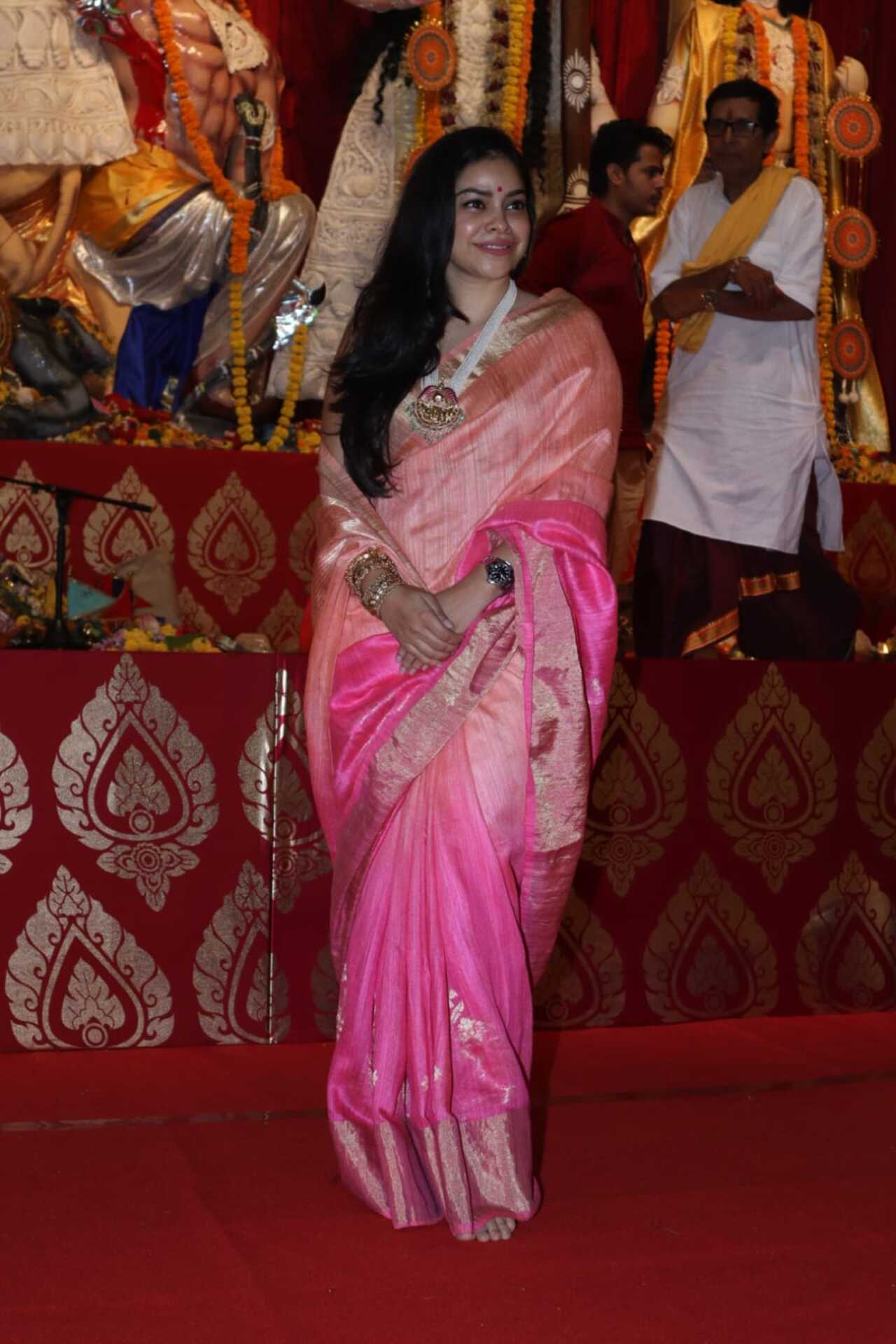 Sumona Chakravarti looked pretty in pink