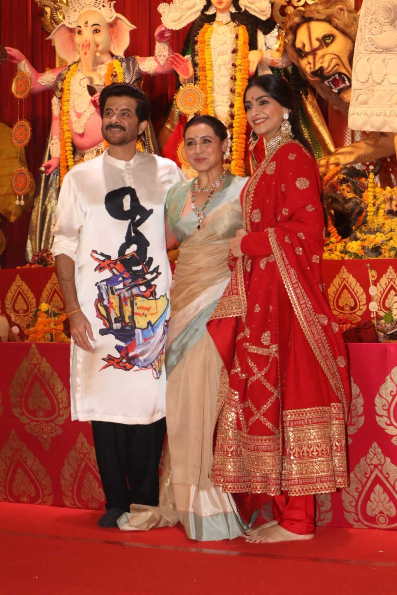 Anil and Sonam posed with Rani