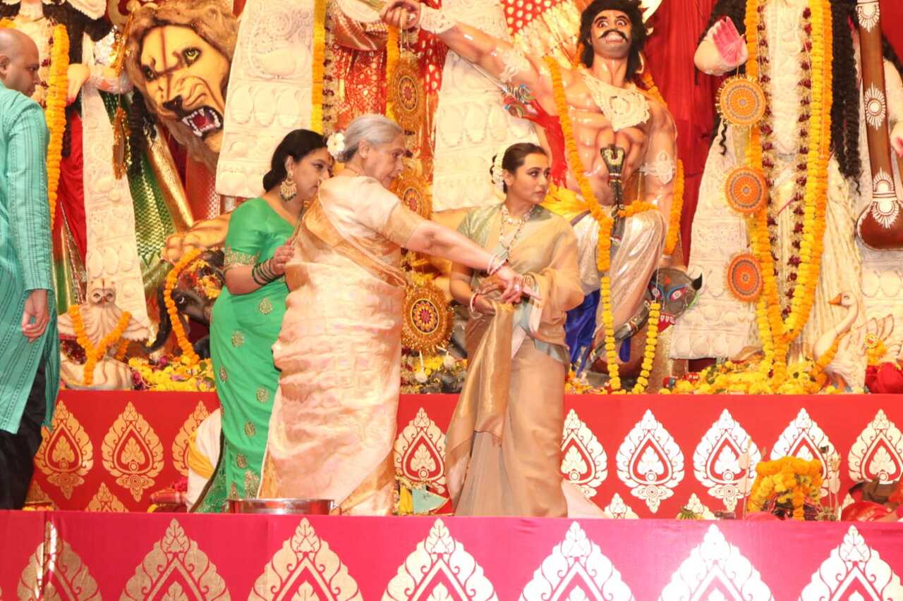 Jaya Bachchan was at the pandal for Navami celebrations