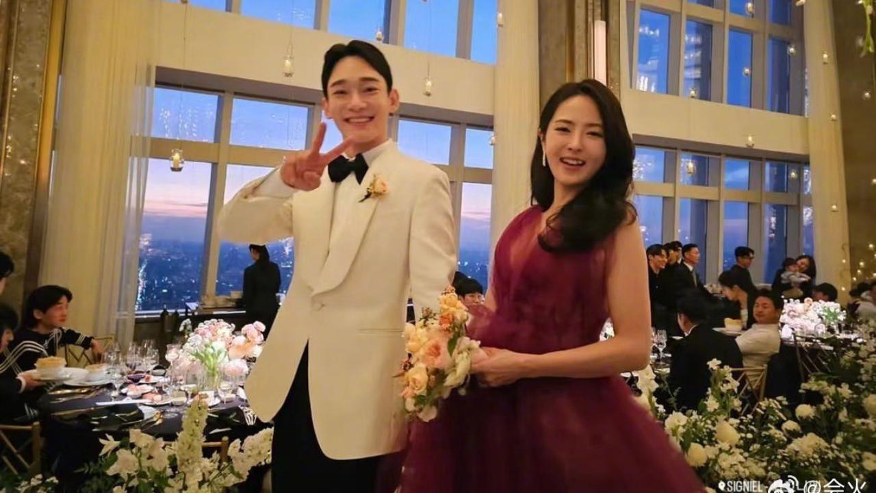 EXO Chen's wedding highlights: Bride and groom's first picture, Xiumin and Baekhyun as MCs and more