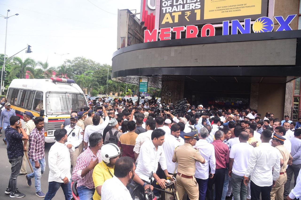 The march started at 2 pm from Metro Cinema and head to Hutatma Chowk towards Fashion Street, to MG Road, towards Balasaheb Thackeray Statue, to Regal Cinema, to the Ambedkar and Rajiv Gandhi Statues and culminate at the Mahatma Gandhi statue