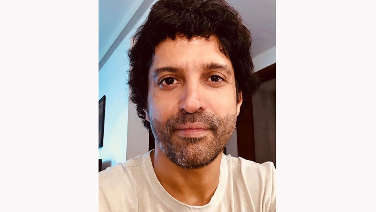 Farhan Akhtar wants to go on another road trip with 'bwoys' Hrithik Roshan and Abhay Deol; hints at Zindagi Na Milegi Dobara sequel