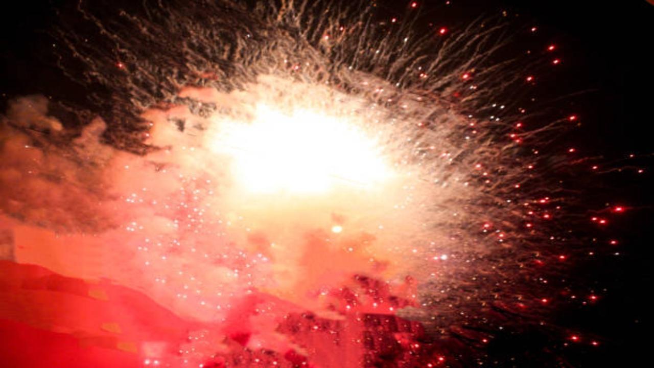 Maharashtra: Four injured as crackers burst after quarrel during Navratri procession in Thane, 1 hurt in stone-pelting