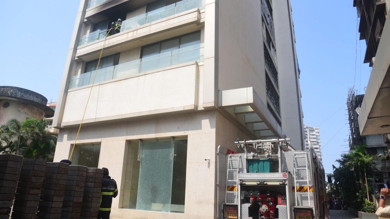 Two fire engines were rushed to the spot and the fire was doused in less than 30 minutes, the civic official said