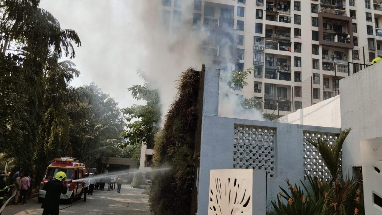 Maharashtra: Fire breaks out at residential building transformer in Thane; no injuries reported