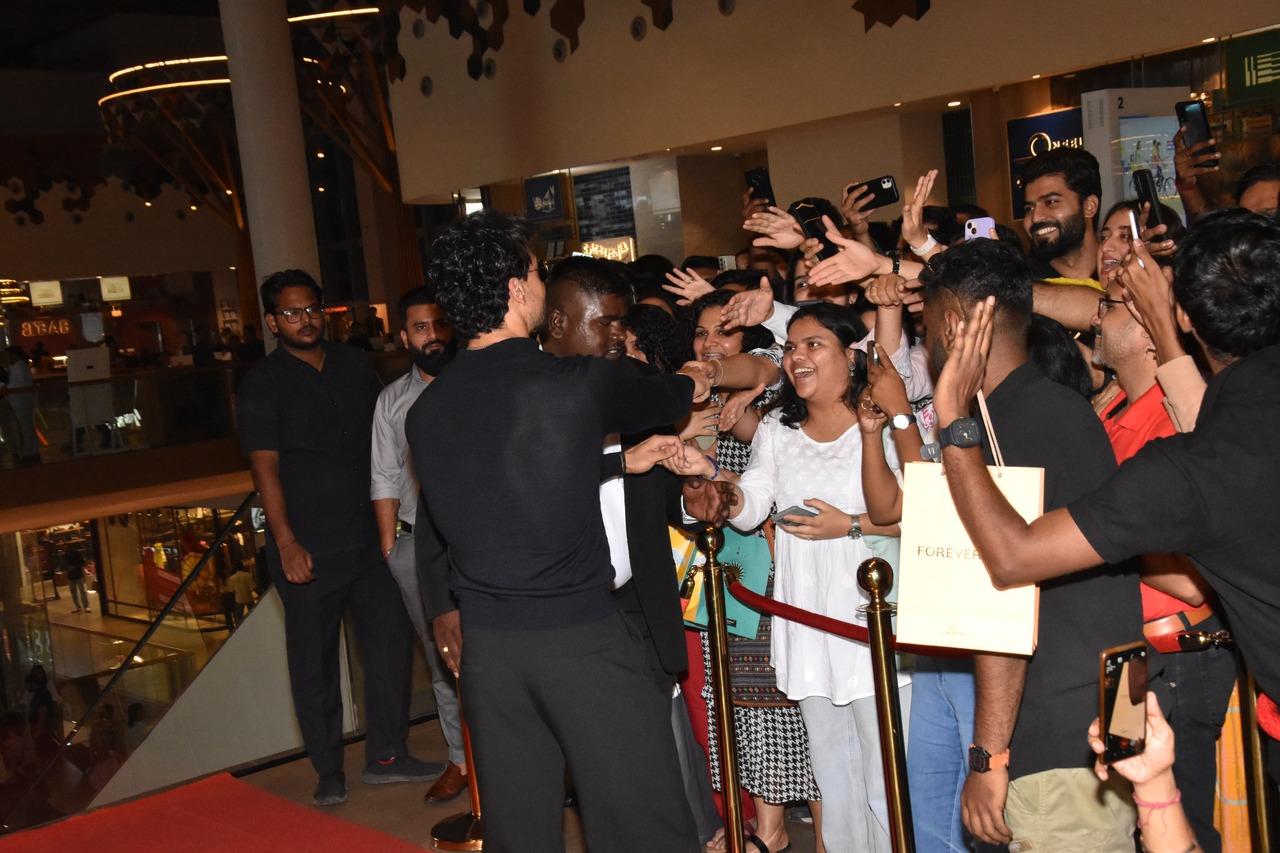 Tiger Shroff greets fans who arrived at the premiere venue