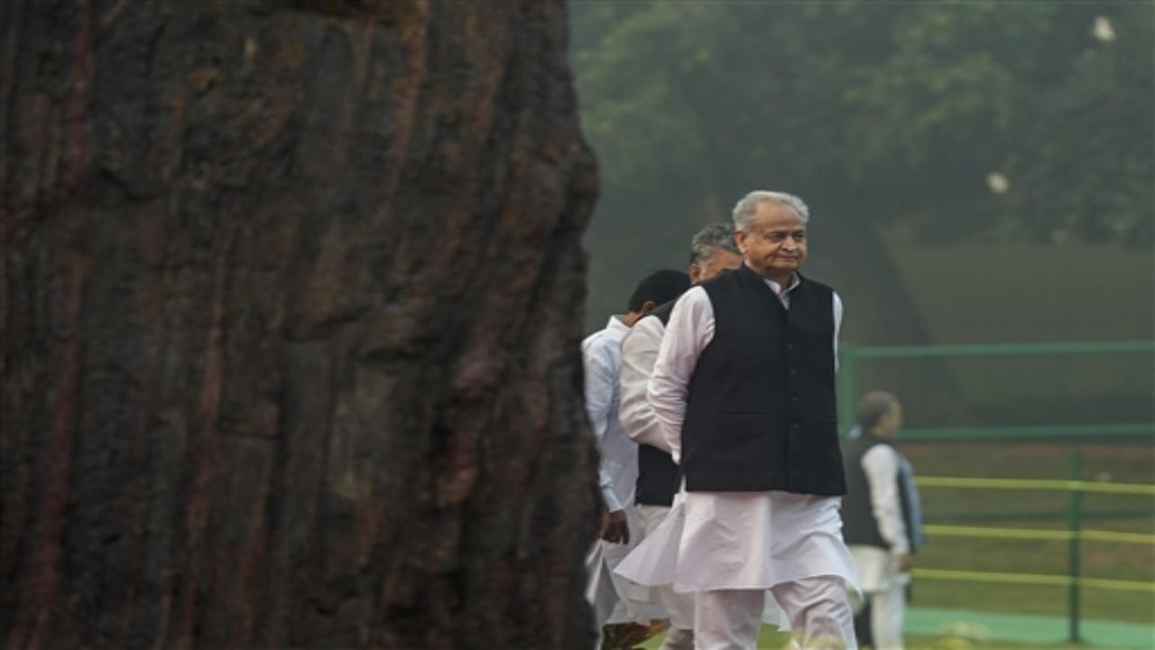 In a heartfelt post in Hindi on Indira Gandhi's death anniversary, Rahul Gandhi said, 