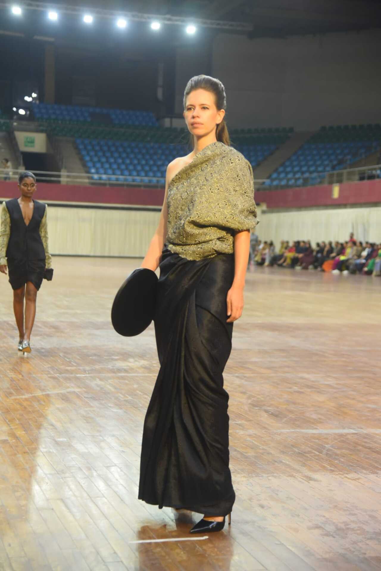 Kalki Koechlin set the fashion bar high with her look on the first day of Lakme Fashion Week x FDCI 2023