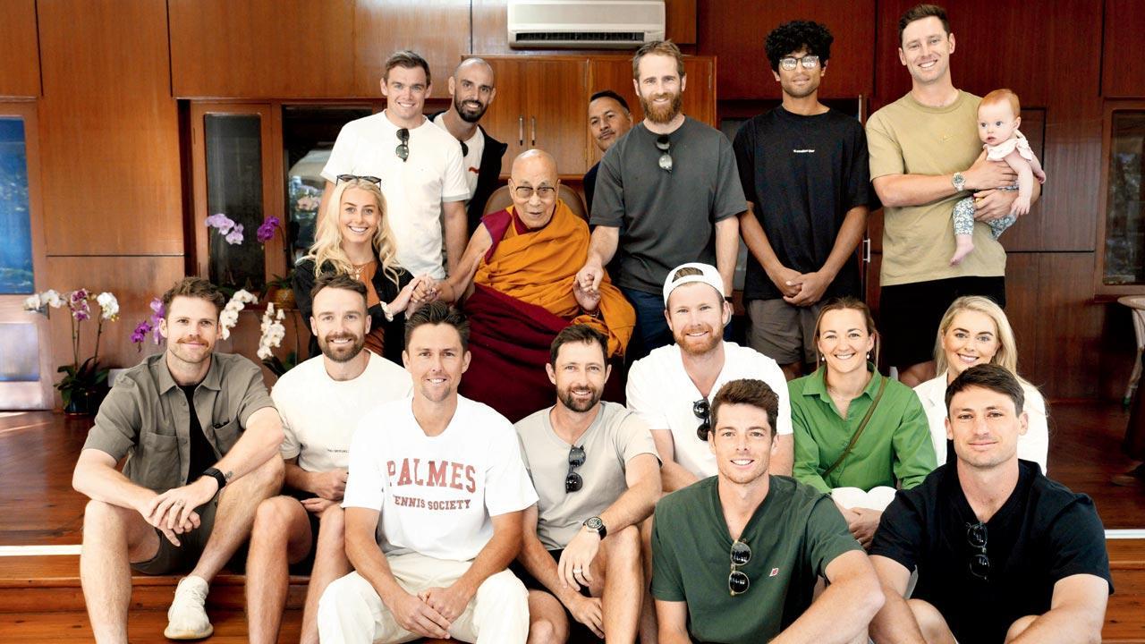 New Zealand players meet Dalai Lama