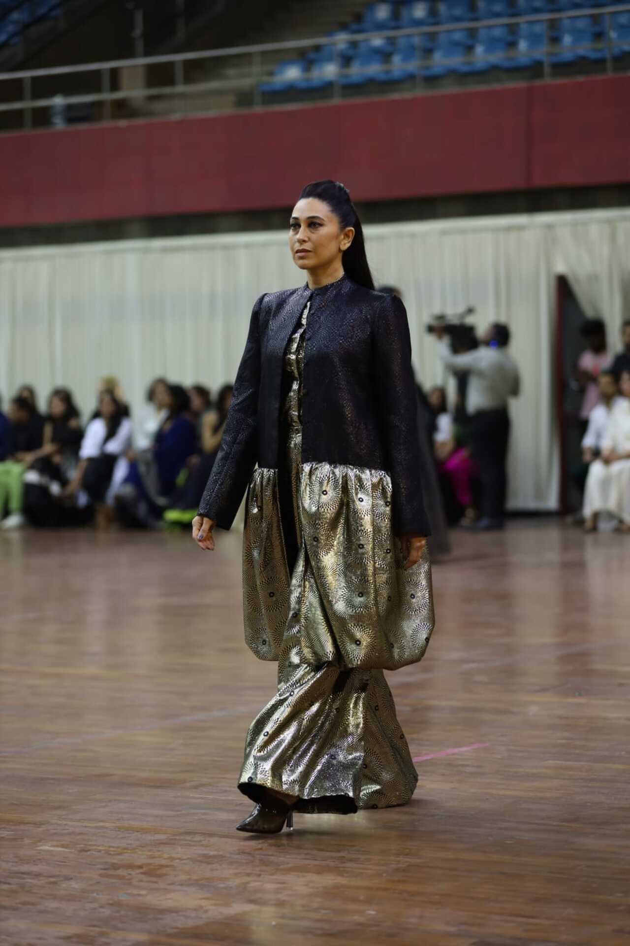 The actress opted for smokey eyes, nude lips and puffed hairstyle