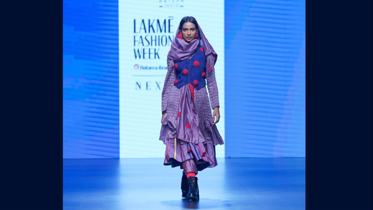 The Lakme Fashion Week got drenched in a techno-chic vibe on Day 2. KaSha, the artist-first fashion cult, presents outfits draped in radical symmetry via their collection – ‘Milan.’ Known for their eclectic designs, KaSha presents a unique approach to fashion that draws inspiration from life's everyday, banal dynamics.